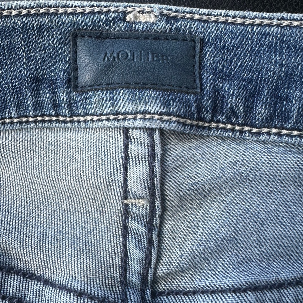 Mother Mid Rise Fray Jean *Like New* - Picture 5 of 13